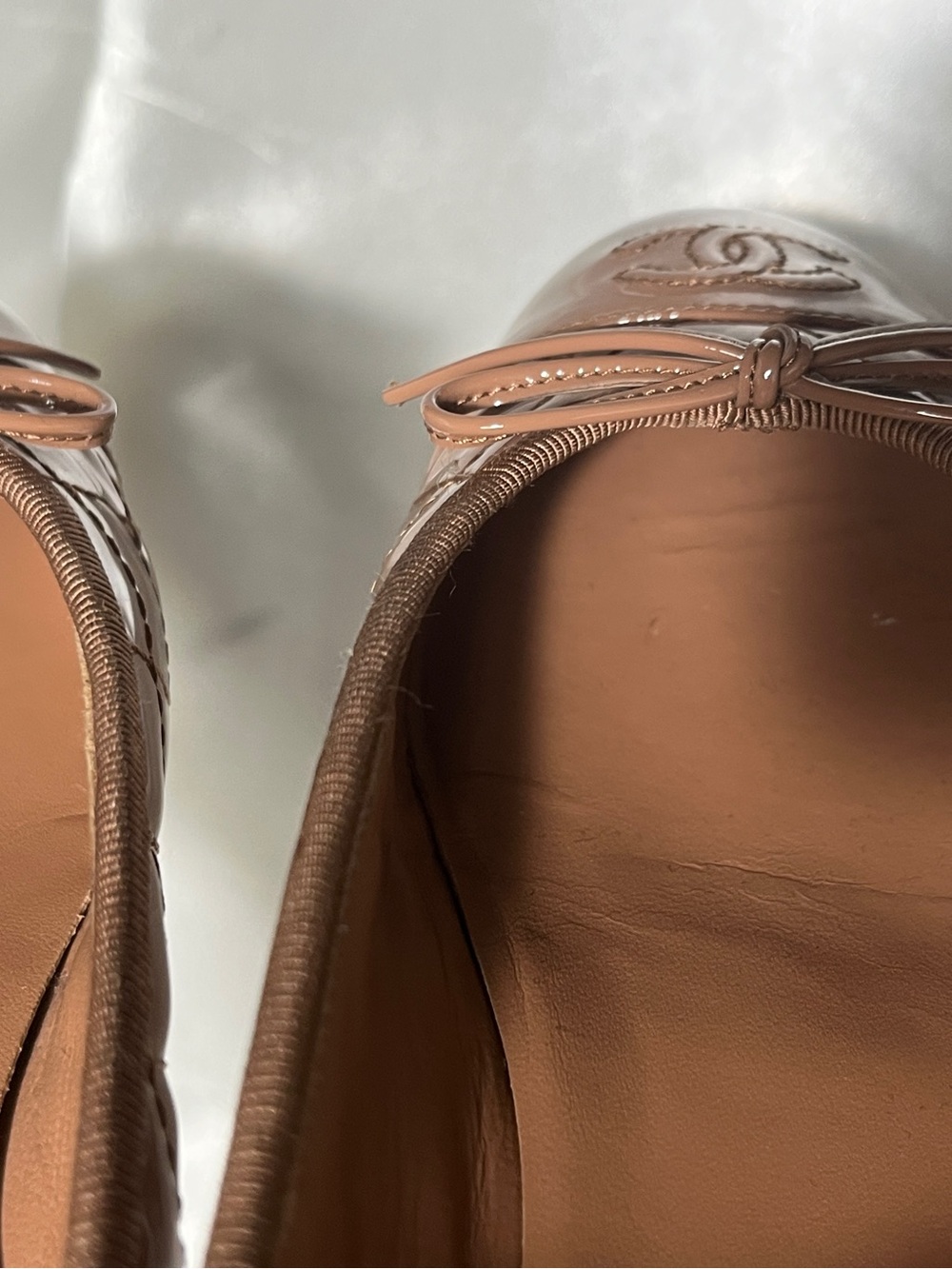CHANEL Brown Patent Leather Quilted Ballet Flats with Bow - Picture 9 of 10